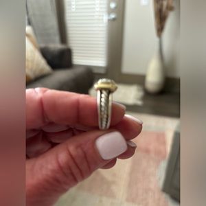 Women’s David Yurman two toned and diamond ring. Size 6.5
